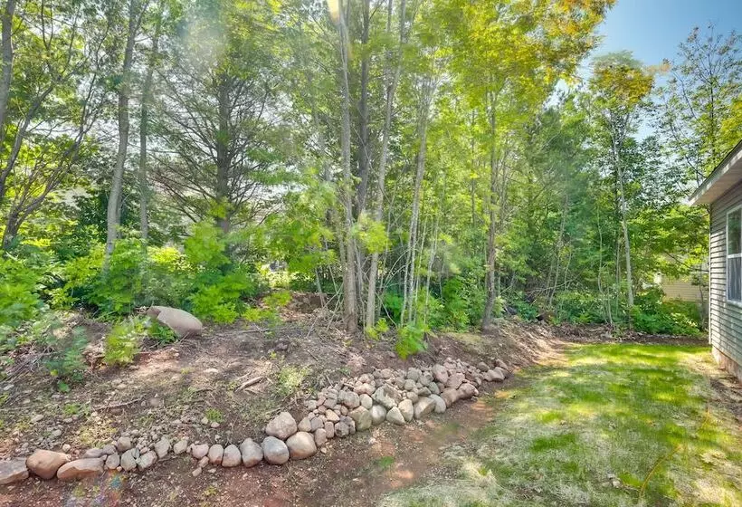 Wooded Hancock Home Near Ski & Snowmobile Trails!