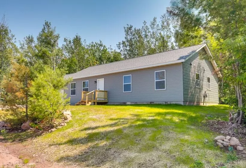 Wooded Hancock Home Near Ski & Snowmobile Trails!