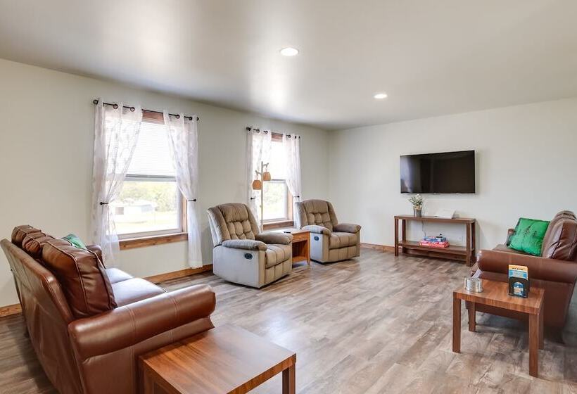 Wooded Hancock Home Near Ski & Snowmobile Trails!