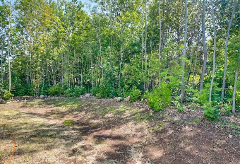 Wooded Hancock Home Near Ski & Snowmobile Trails!