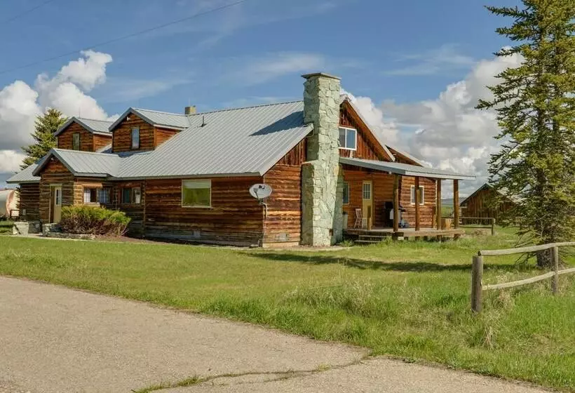 Wyoming Horse Property Near Outdoor Recreation!