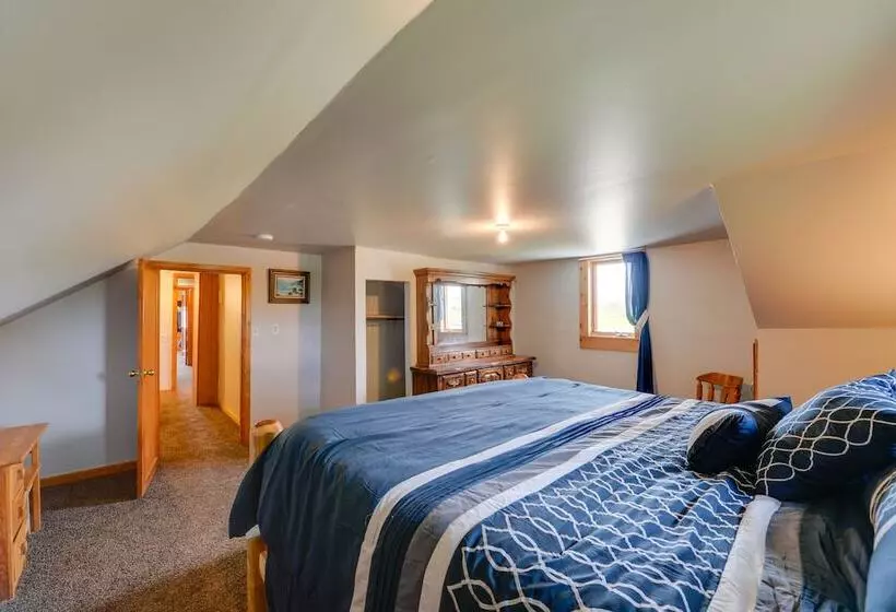 Wyoming Horse Property Near Outdoor Recreation!