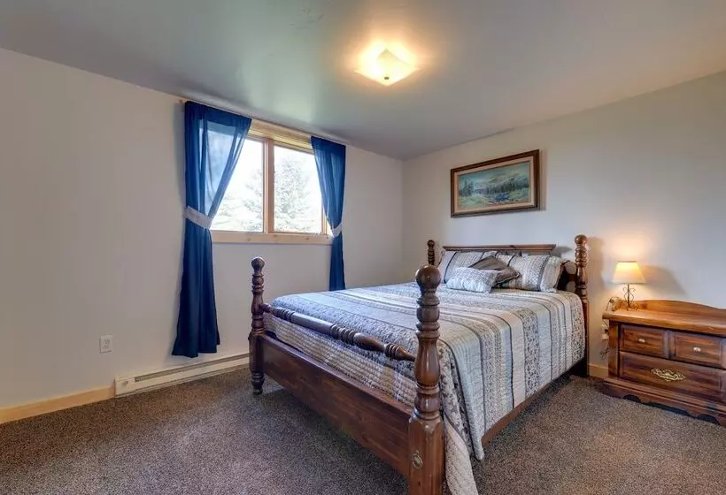 Wyoming Horse Property Near Outdoor Recreation!