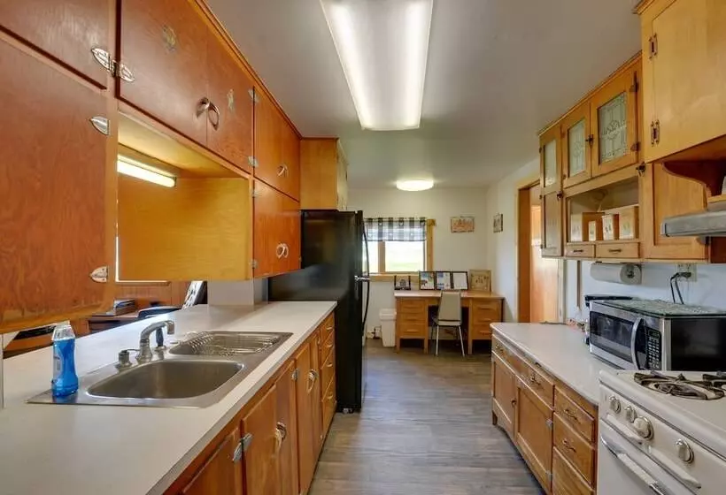 Wyoming Horse Property Near Outdoor Recreation!