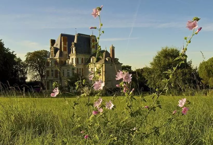 Aamiaismajoitus (B&B) Château Le Breil