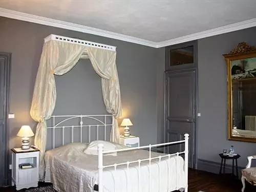 Aamiaismajoitus (B&B) Château Le Breil