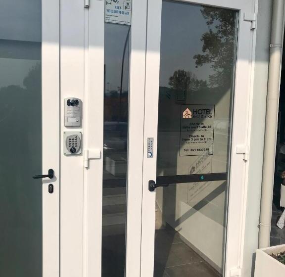 فندق فئة نجمة واحدة Bed & Bike