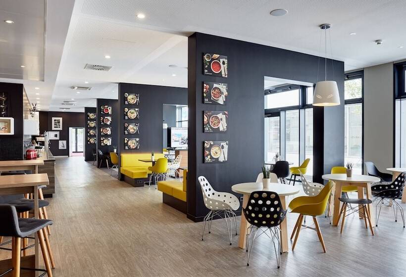 Отель Légère Express Bielefeld