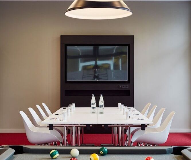 Отель Légère Express Bielefeld