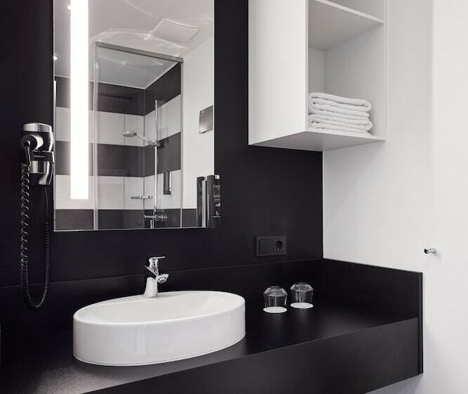 Отель Légère Express Bielefeld