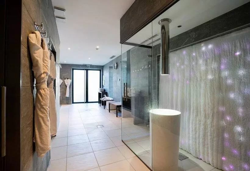 Hotelli Fac & Spera  Hôtel & Spa