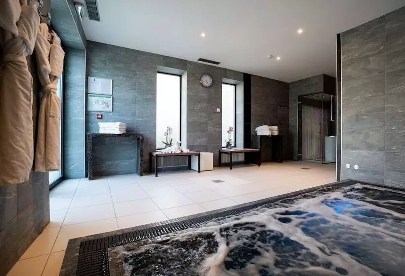 Hotelli Fac & Spera  Hôtel & Spa