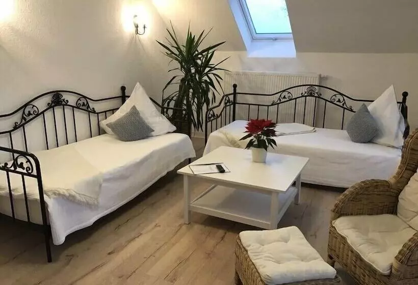 Hotelli Pfeffermühle Pension Und Gastronomie Ug