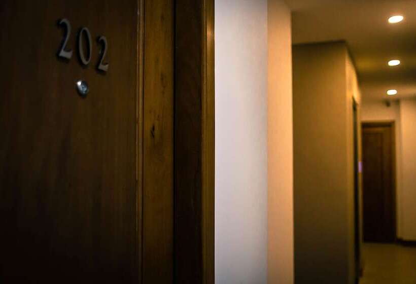 هتل Point Boutique