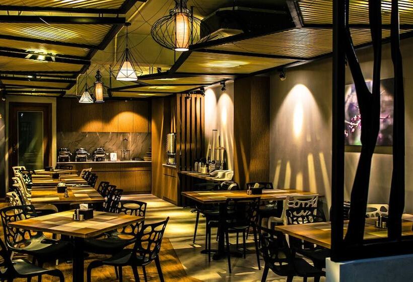 هتل Point Boutique