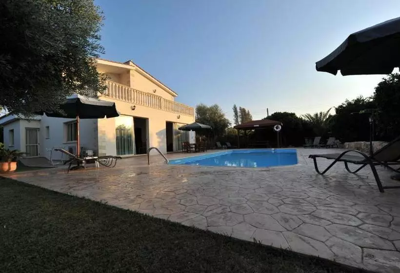 Jaime Villa Cyprus