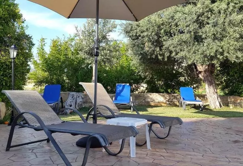 Jaime Villa Cyprus