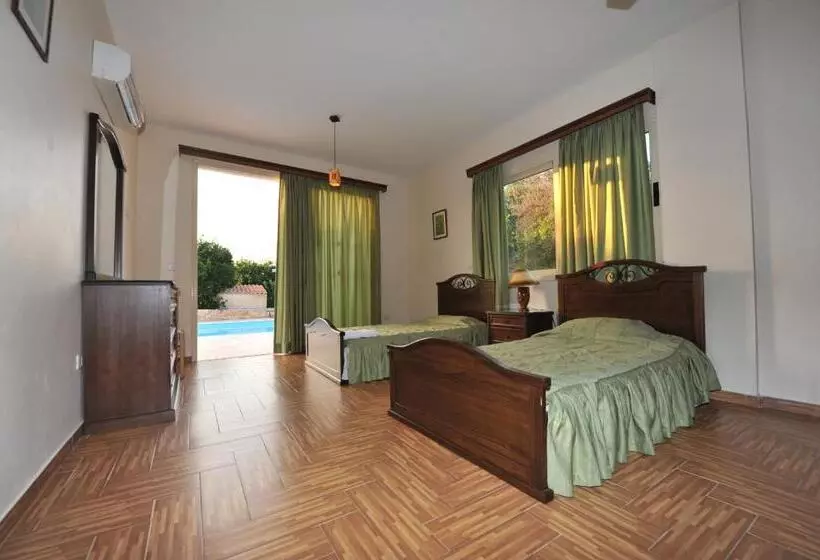 Jaime Villa Cyprus