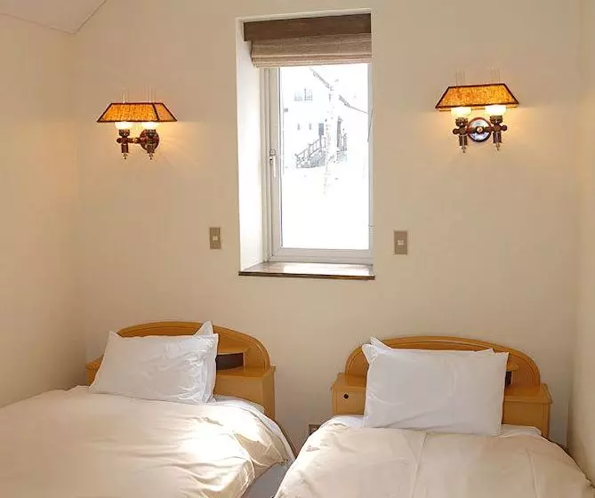 Jurin Cottage