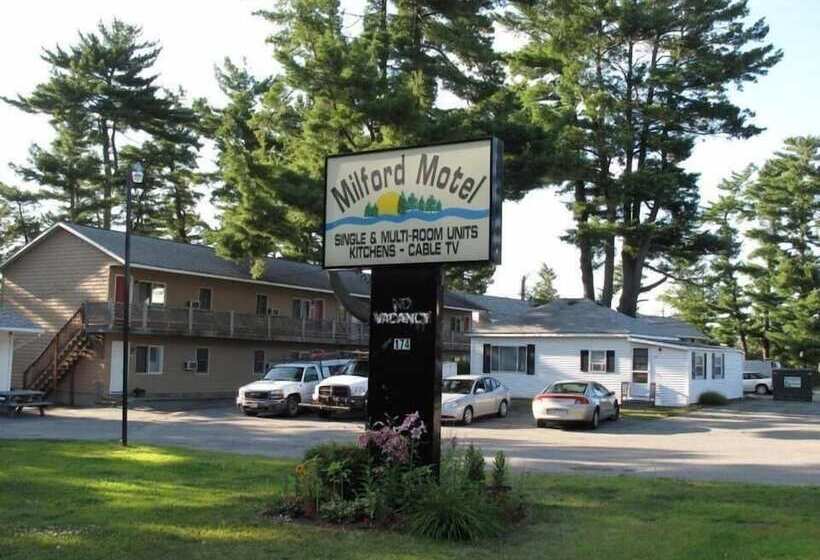 Milford Motel On The River