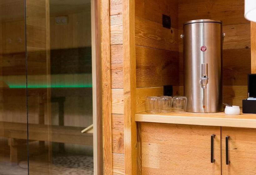 פנסיון Green Rose