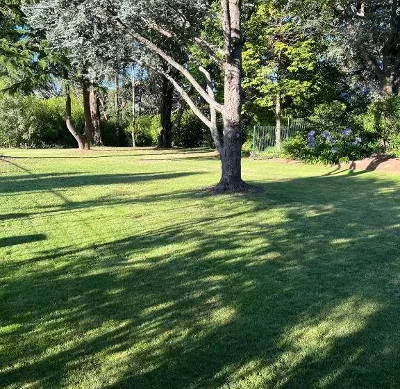 Majatalo Victoria And Albert Guesthouse