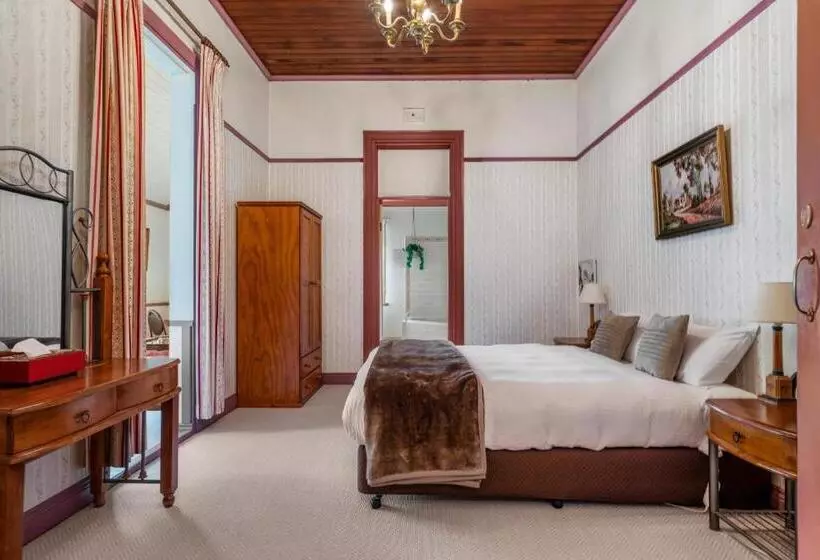 Majatalo Victoria And Albert Guesthouse