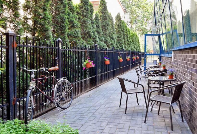 Warsaw Hostel Centrum Private Rooms & Dorms