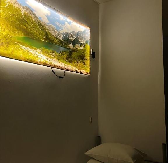 Warsaw Hostel Centrum Private Rooms & Dorms