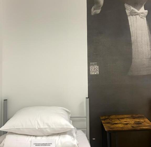 Warsaw Hostel Centrum Private Rooms & Dorms