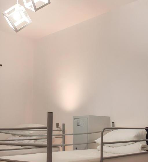 Warsaw Hostel Centrum Private Rooms & Dorms