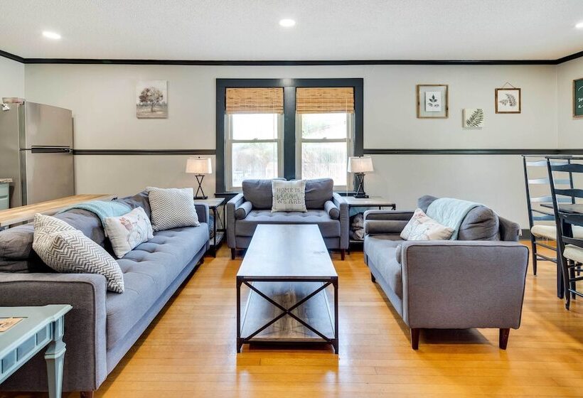 Bright Brevard Home Near Downtown & Trails