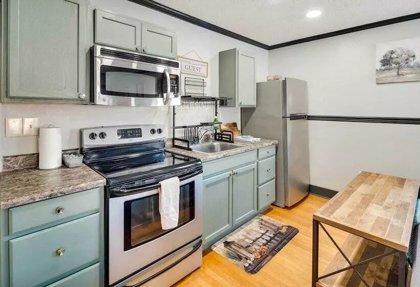 Bright Brevard Home Near Downtown & Trails