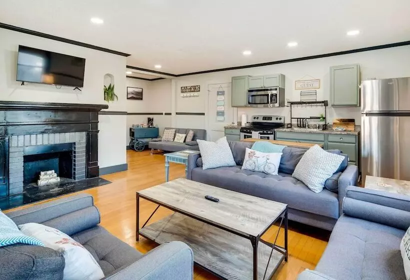 Bright Brevard Home Near Downtown & Trails