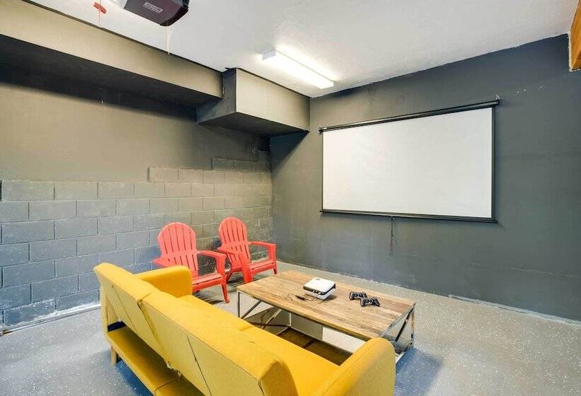 Hike, Ski & Unwind: Cabin W/ Hot Tub In Pioneer!