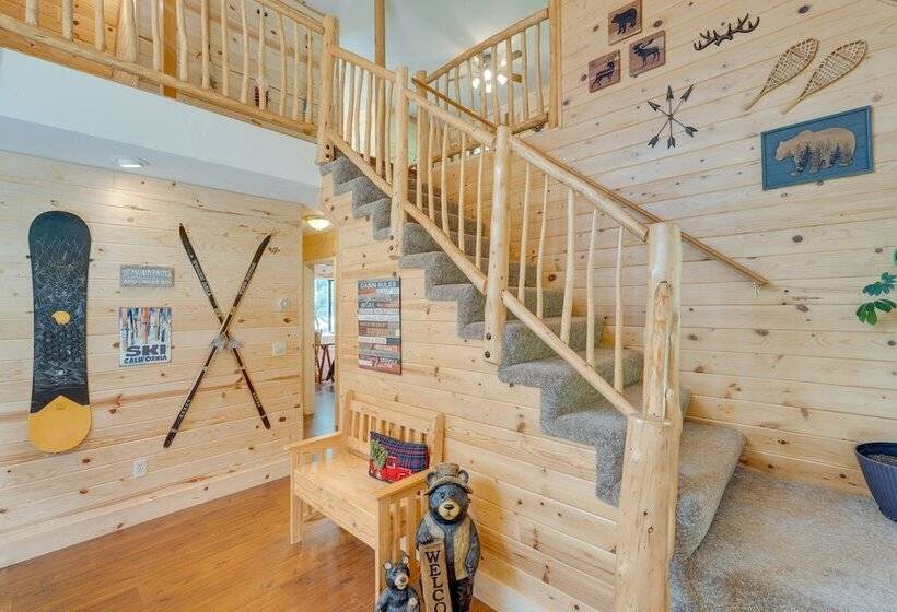 Hike, Ski & Unwind: Cabin W/ Hot Tub In Pioneer!