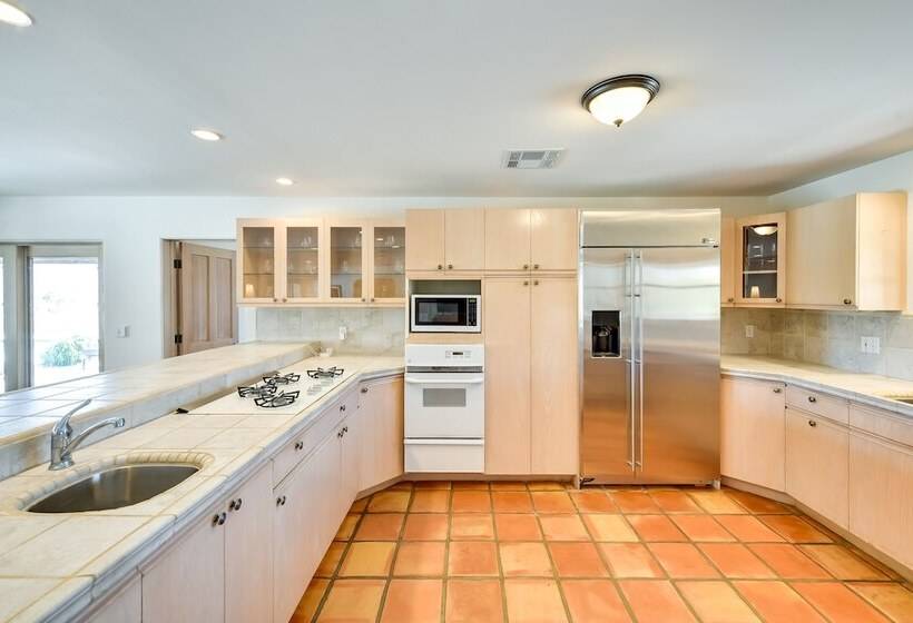 Chic Borrego Springs Home W/ Outdoor Oasis!