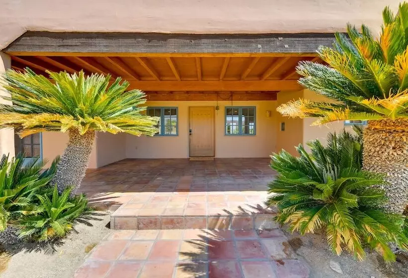 Chic Borrego Springs Home W/ Outdoor Oasis!