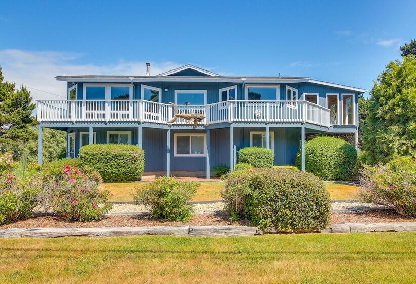 Coastal Bandon Vacation Rental: Walk To Beach!
