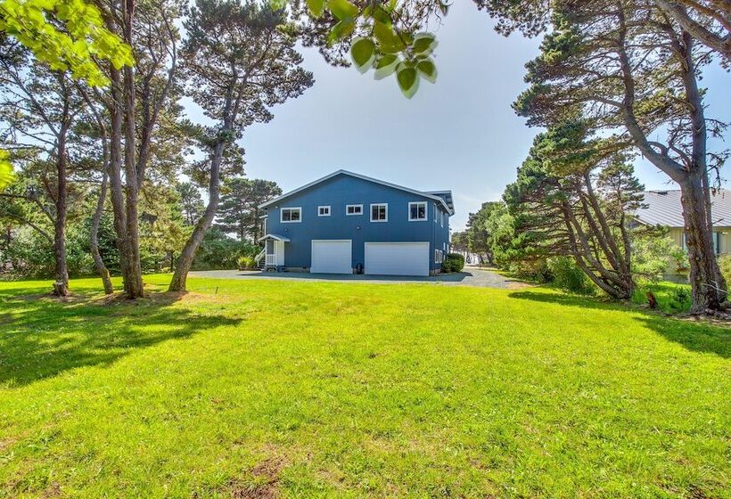 Coastal Bandon Vacation Rental: Walk To Beach!