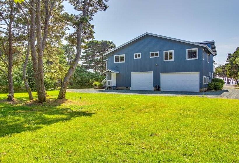 Coastal Bandon Vacation Rental: Walk To Beach!
