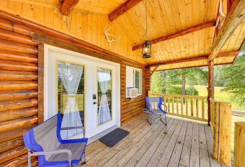 Cozy Farm Cabin   9 Mi To Trout Creek!