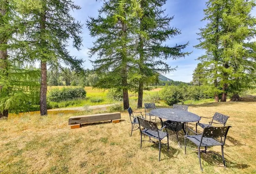 Cozy Farm Cabin   9 Mi To Trout Creek!