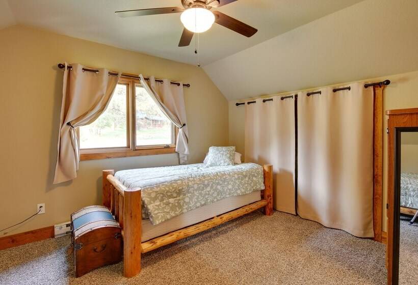 Cozy Lead Cabin W/ Deck < 1 Mi To Ski Slopes!