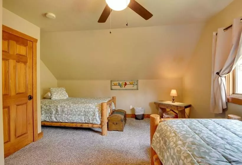 Cozy Lead Cabin W/ Deck < 1 Mi To Ski Slopes!