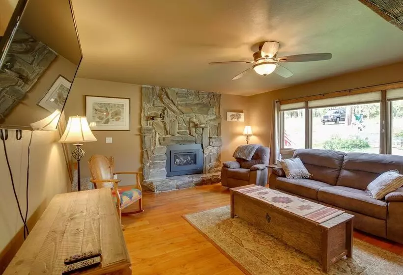 Cozy Lead Cabin W/ Deck < 1 Mi To Ski Slopes!