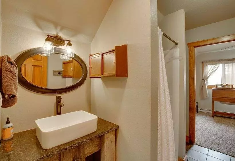 Cozy Lead Cabin W/ Deck < 1 Mi To Ski Slopes!