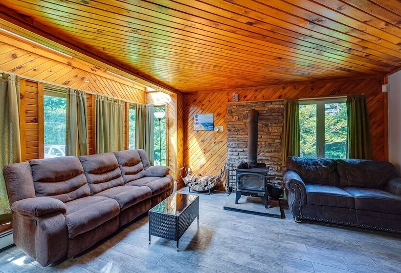Cozy Livingston Manor Home W/ Wood Burning Stove!