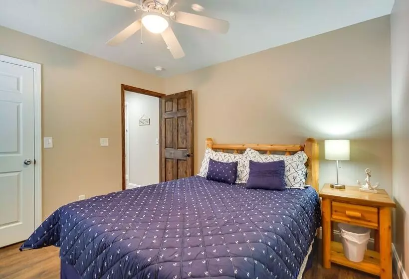 Cozy Tennessee Lake House W/ Grill & Fire Pit!