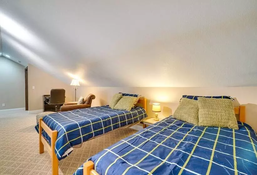 Cozy Tennessee Lake House W/ Grill & Fire Pit!